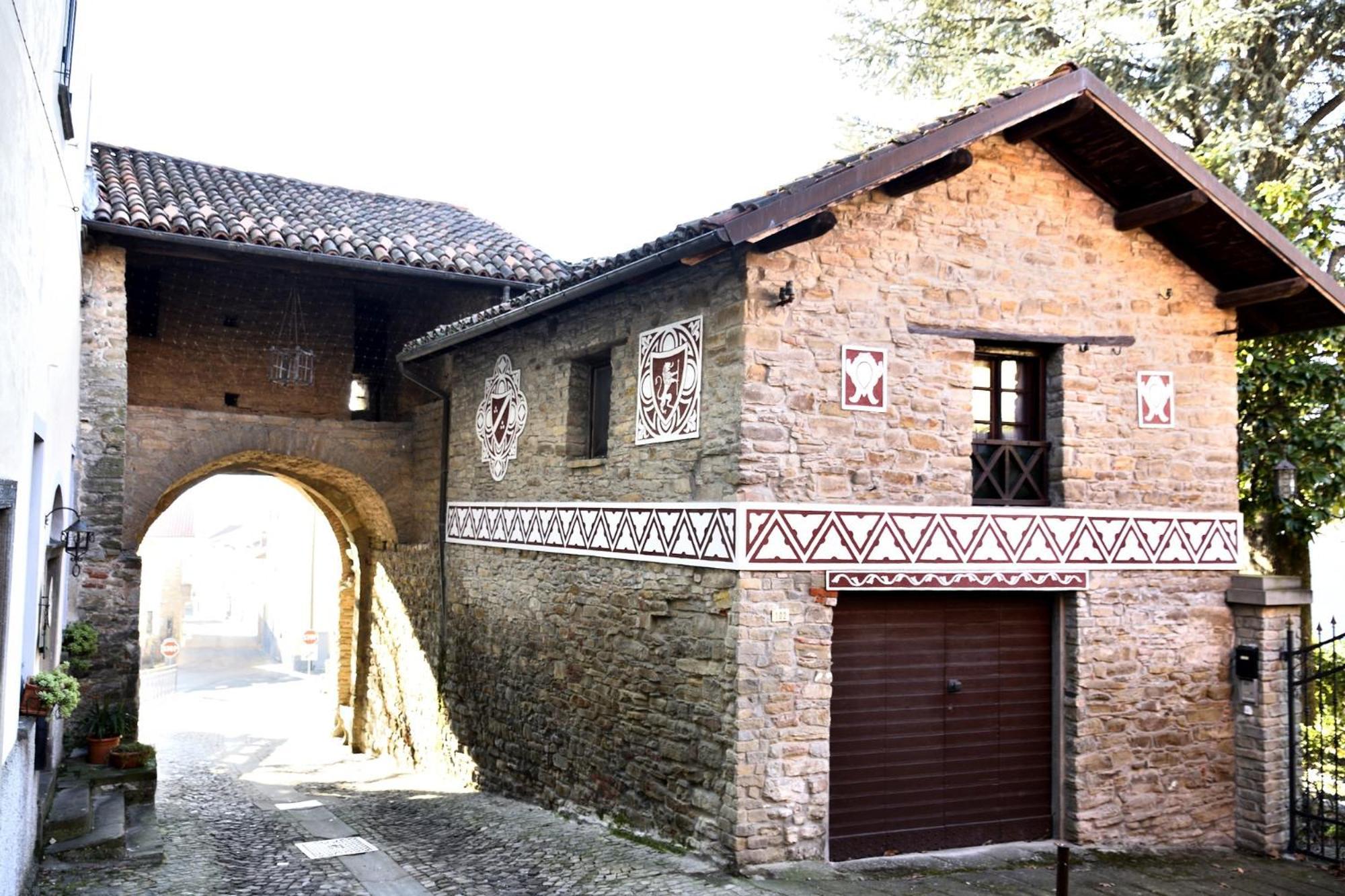 Отель Il Borgo Del Castello Cremolino Экстерьер фото